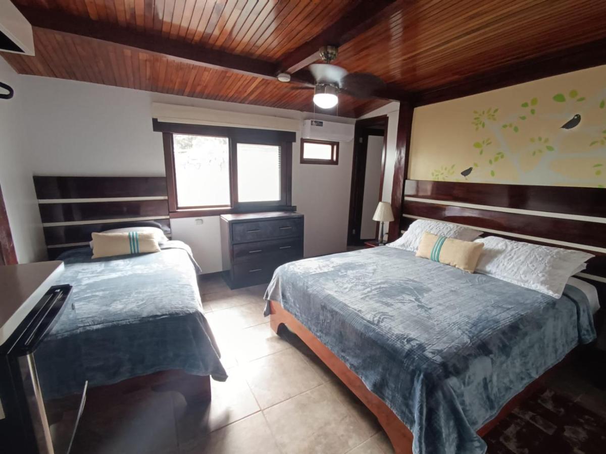 The Wooden House Hotel Puerto Villamil Zewnętrze zdjęcie