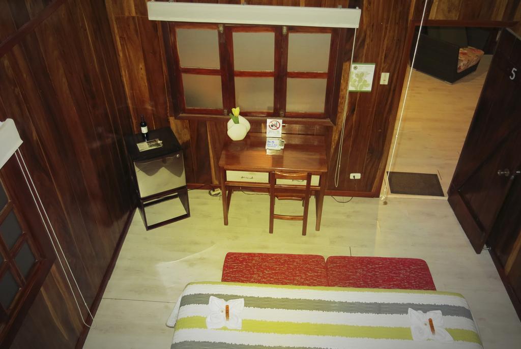 The Wooden House Hotel Puerto Villamil Zewnętrze zdjęcie