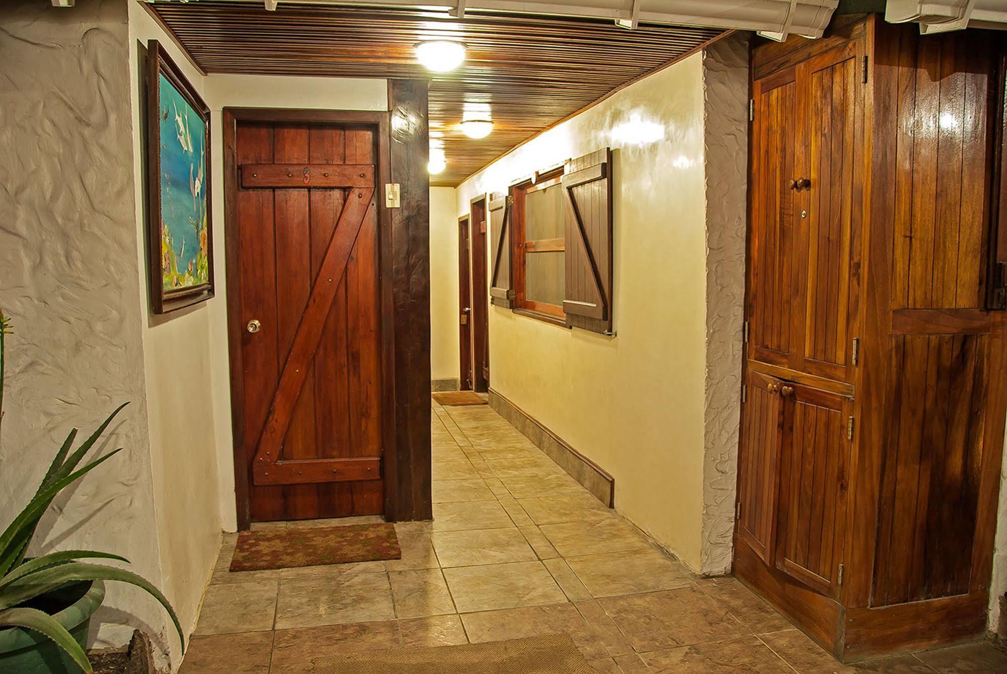 The Wooden House Hotel Puerto Villamil Zewnętrze zdjęcie