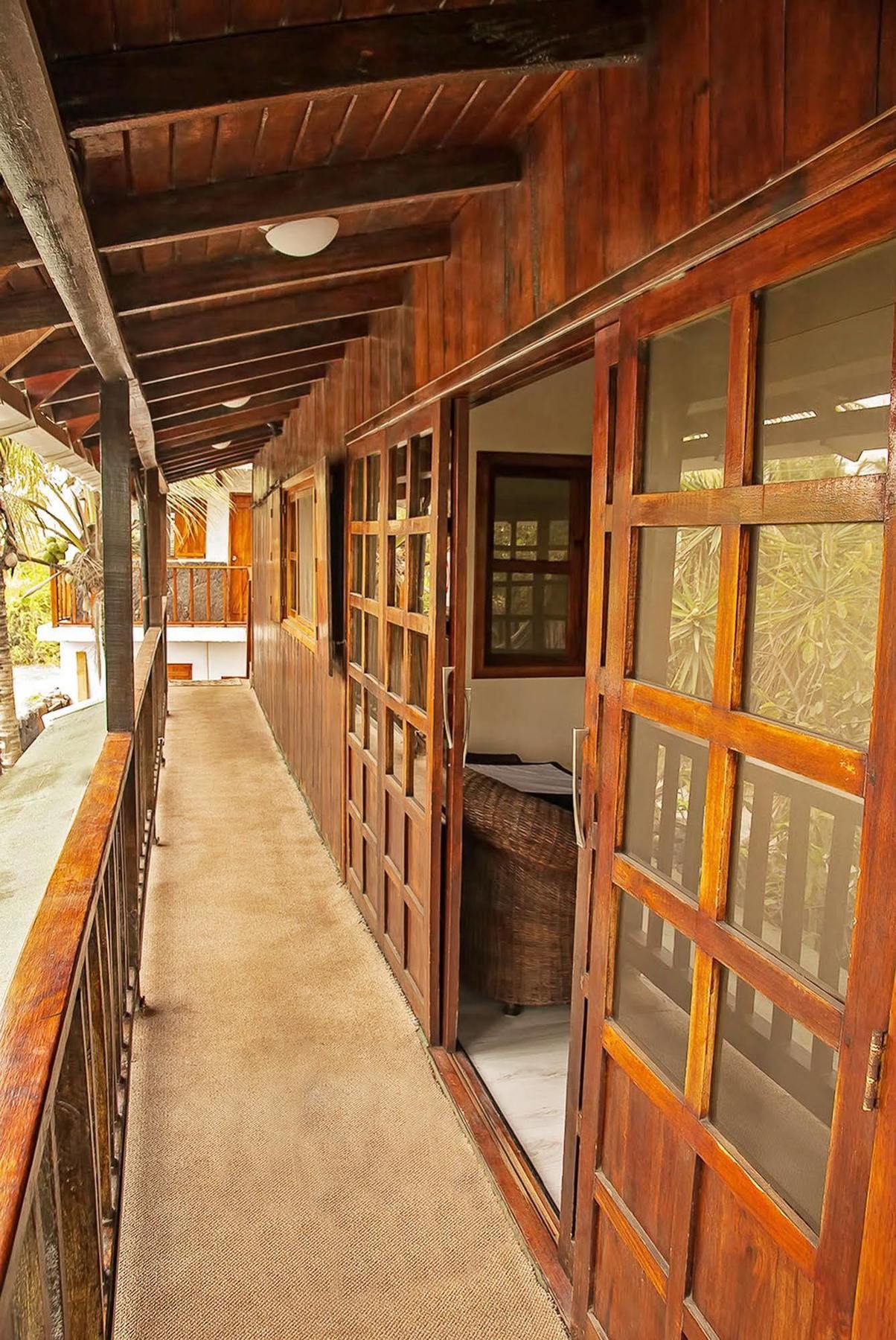 The Wooden House Hotel Puerto Villamil Zewnętrze zdjęcie